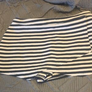 Abercrombie & Fitch Black and White Striped Skort